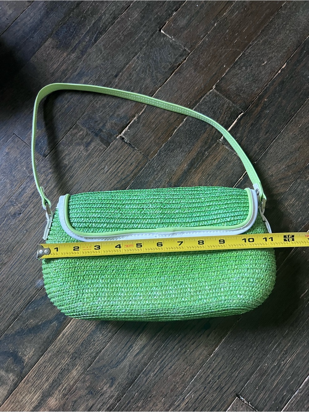 Green Straw Shoulder Bag with Flower Accents - Picture 6 of 6